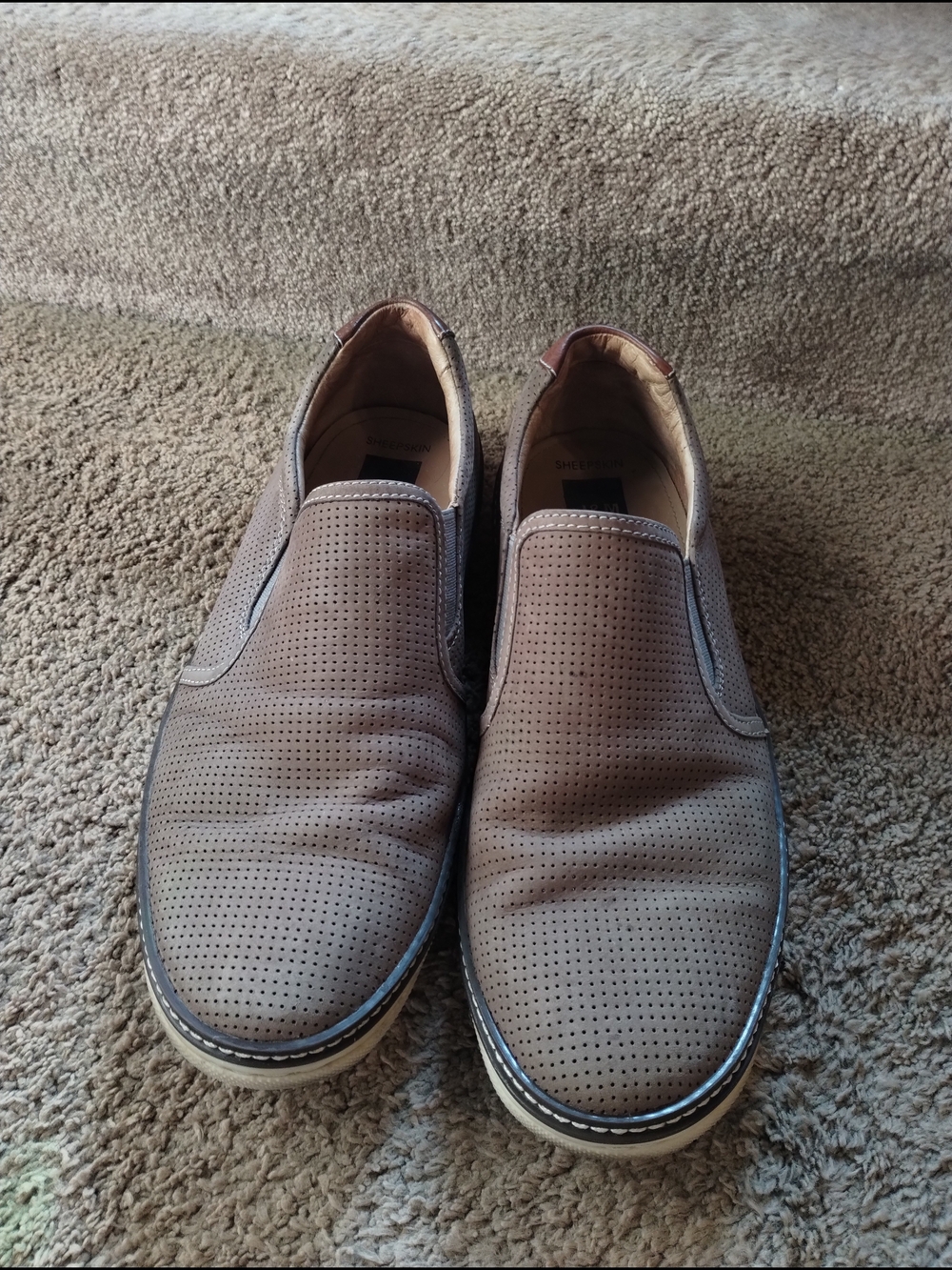 J &M Sheepskin Men's Brown Perforated Slip-On Casual Shoes Sz 10